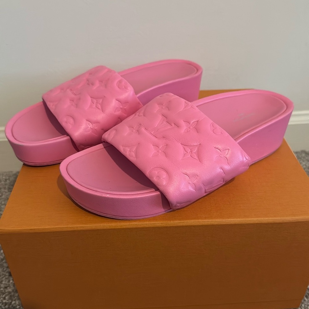 Louis Vuitton Jumbo Flatform Mule pink 38 1/2